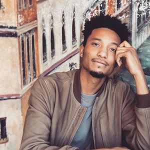 Meet your Posher, Devin